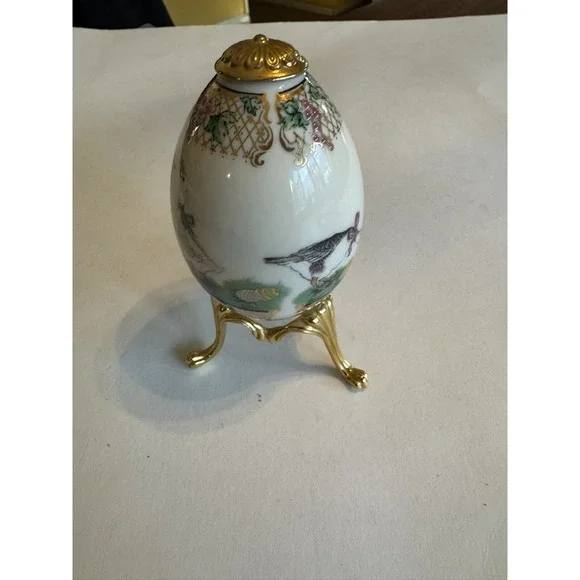 Lenox~China Treasures Collection~Goose Egg ~Brass Stand‎ ~USA Made 1996 Easter - Picture 9 of 11